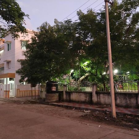Mayurapriya Inn Chennai Exterior photo
